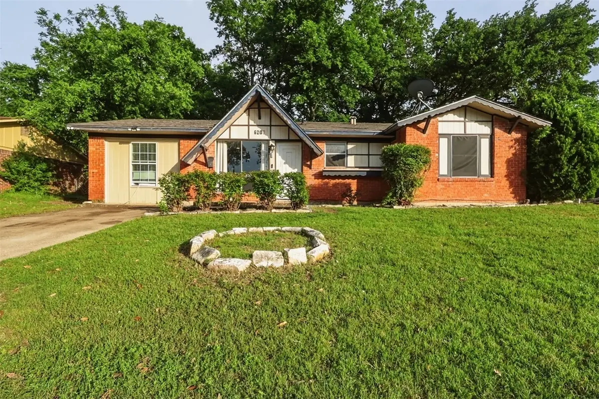 6207 Ivy Hill Road, Fort Worth, TX 76135 - #1