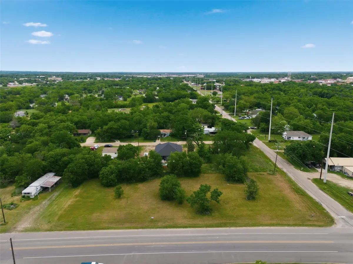 400 W Tyler Street, Mexia, TX 76667 - #1