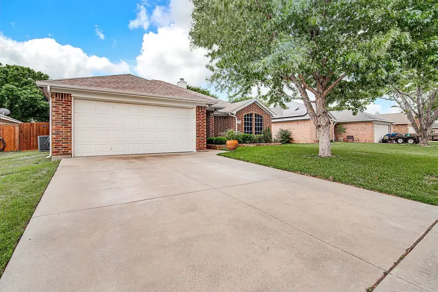 729 Tanglewood, Burleson, TX 76028 - #3