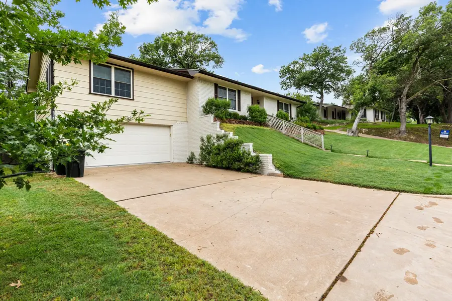 420 Brookwood Drive, Woodway, TX 76712 - #3