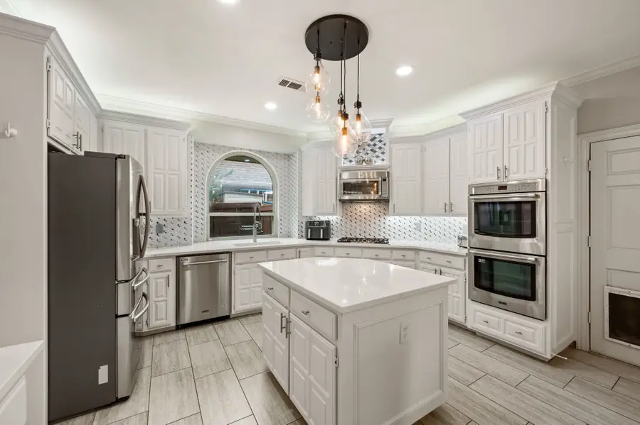 3036 Creekview Drive, Grapevine, TX 76051 - #3