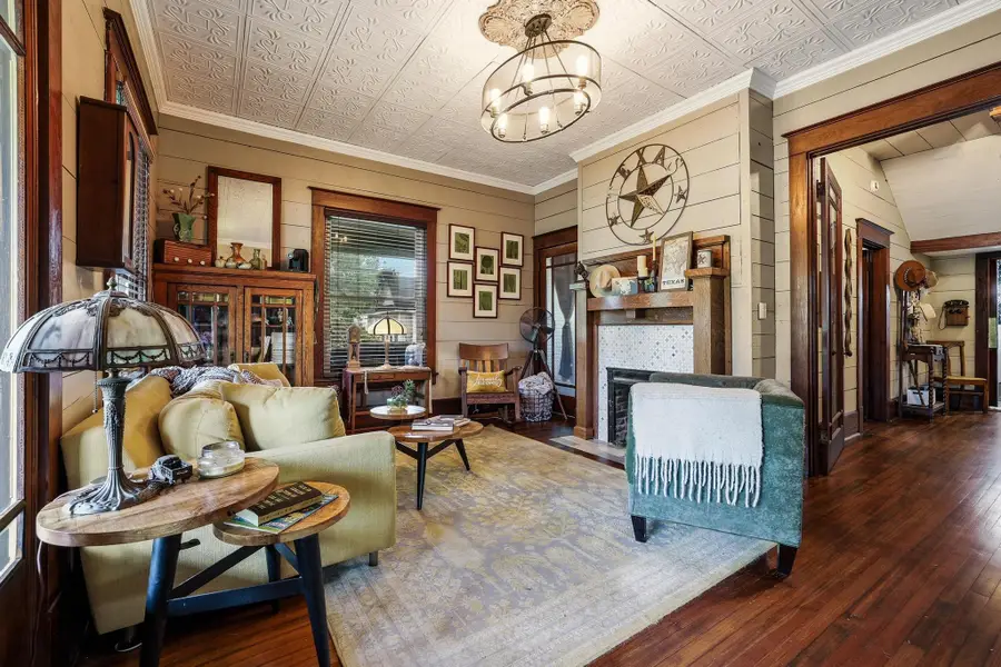 530 S Waco Street, Van Alstyne, TX 75495 - #3