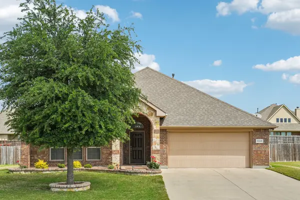 1117 Daventry Drive, Glenn Heights, TX 75154