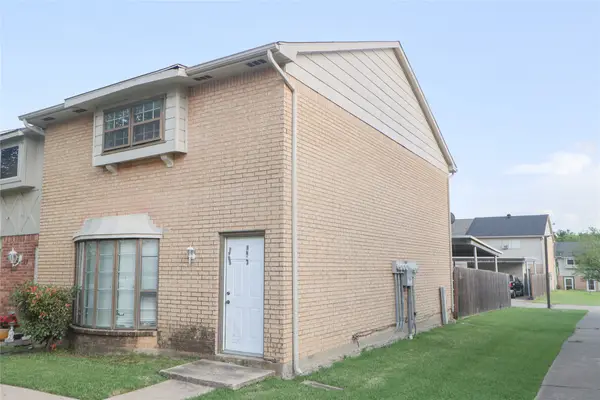 99 W Mountain Creek Drive, Grand Prairie, TX 75052