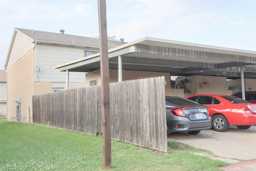 99 W Mountain Creek Drive, Grand Prairie, TX 75052 - #2