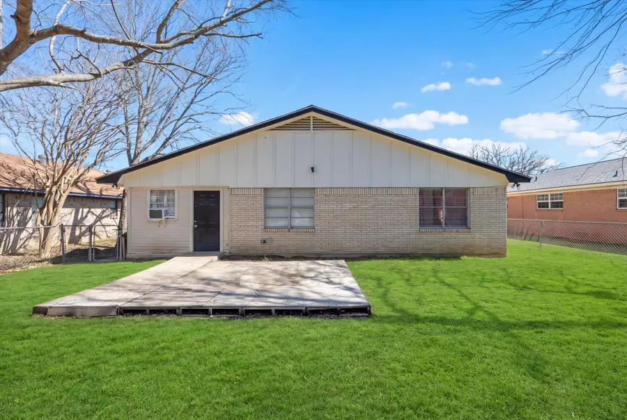 605 N Florence Street, Grand Saline, TX 75140 - #3