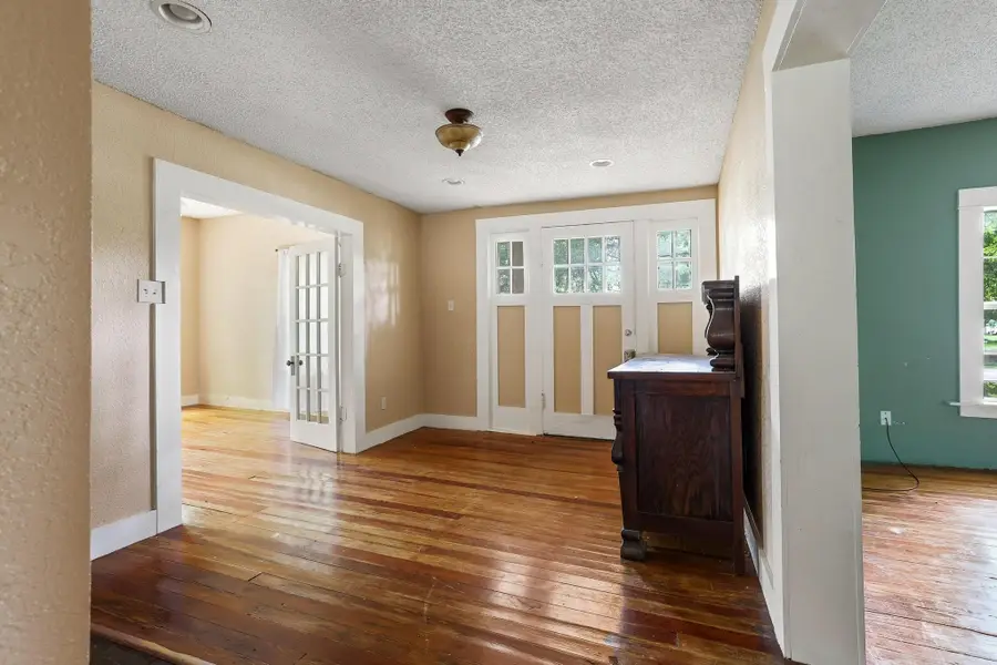 402 W Main Street, Ladonia, TX 75449 - #3