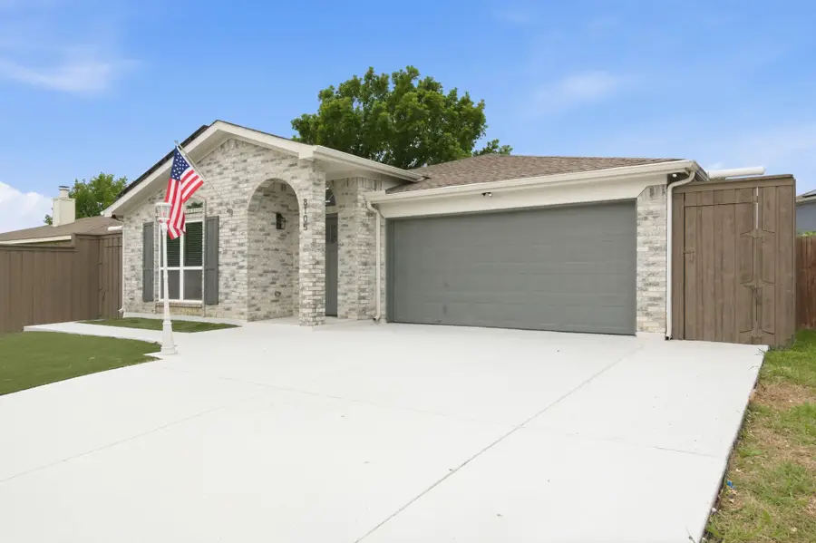 8105 Spruce Valley Drive, Fort Worth, TX 76137 - #2