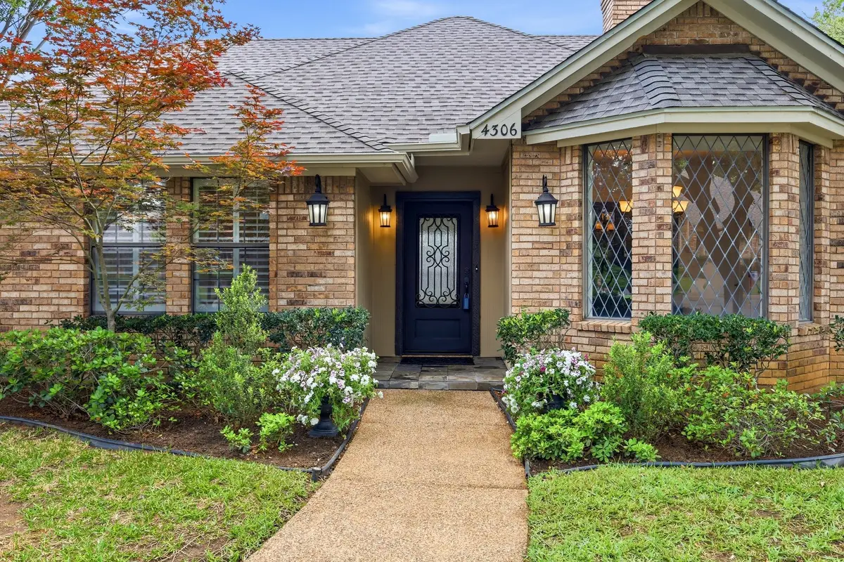 4306 Essex Court, Arlington, TX 76016 - #1