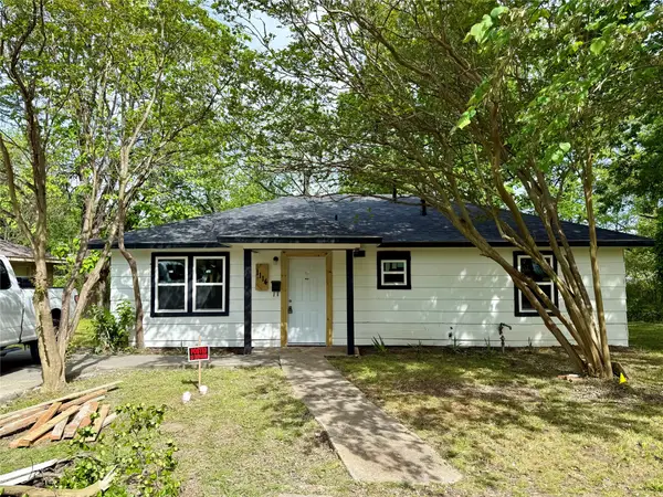 1114 Blackburn Street, Commerce, TX 75428