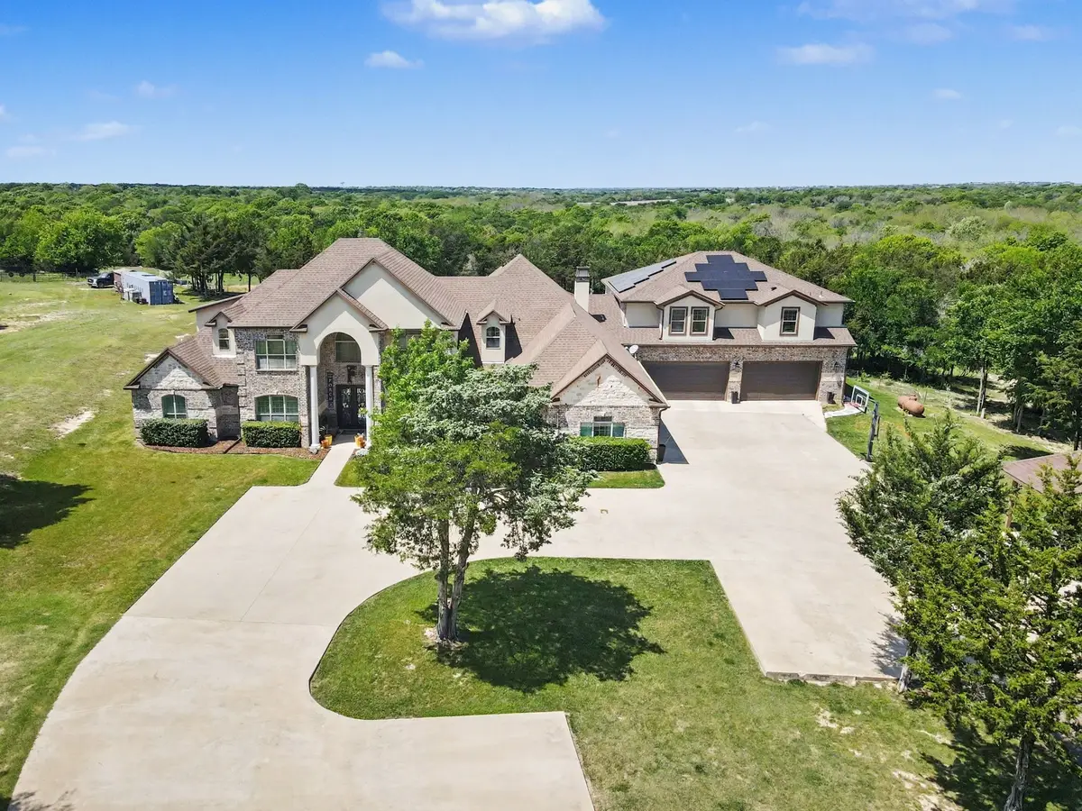 505 S Bluegrove Road, Lancaster, TX 75146 - #1