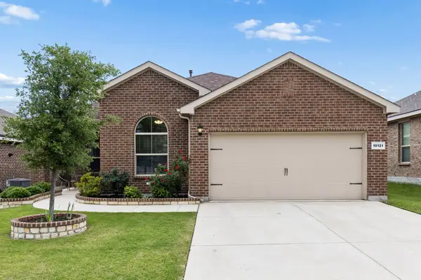 10121 Poinsett Way, Fort Worth, TX 76108