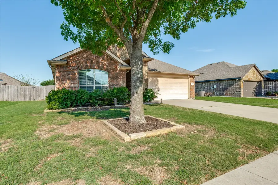 203 Commonwealth Circle, Waxahachie, TX 75165 - #2