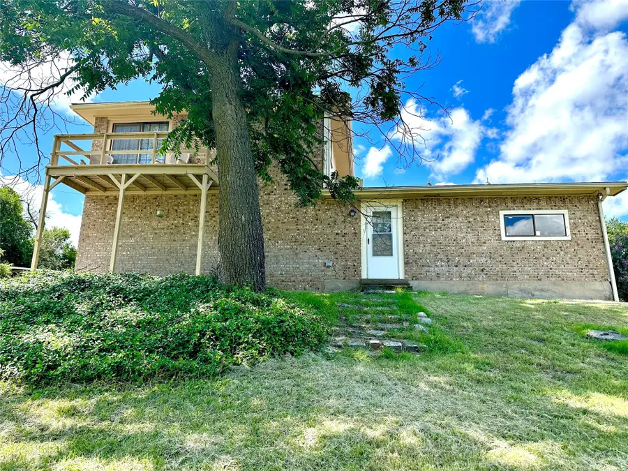 500 Apache Trail, Comanche, TX 76442 - #2