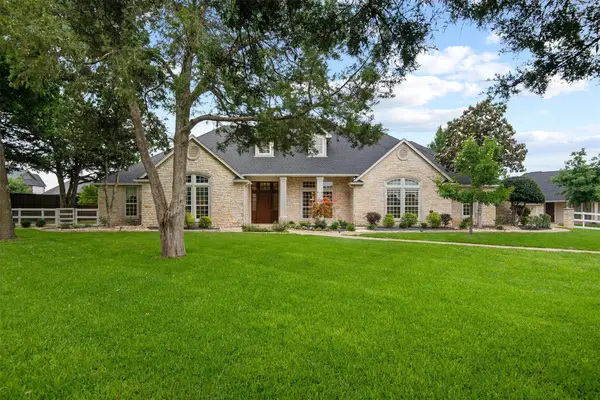 2202 Somerset, Midlothian, TX 76065