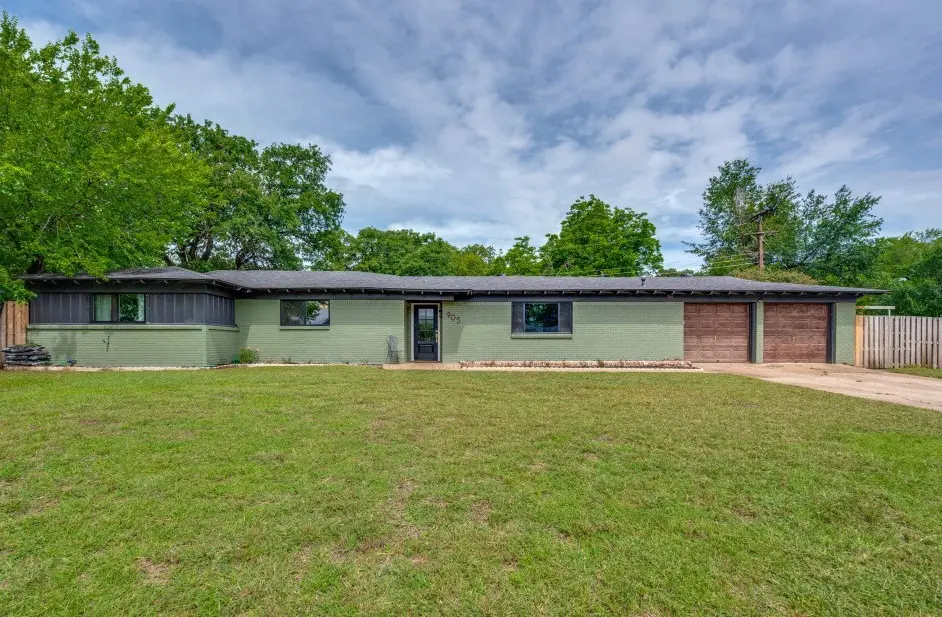 905 Hurstview Drive, Hurst, TX 76053 - #1