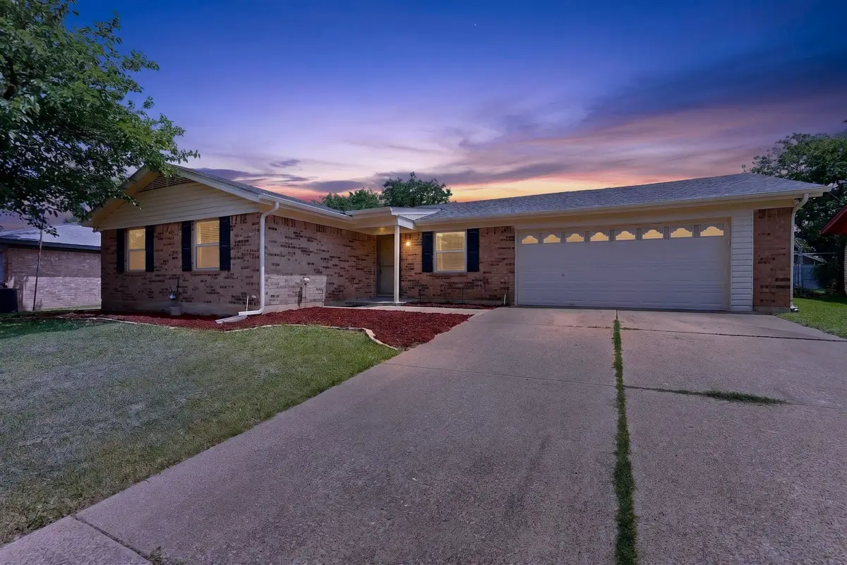 4512 Tiptop Street, Haltom City, TX 76117 - #1