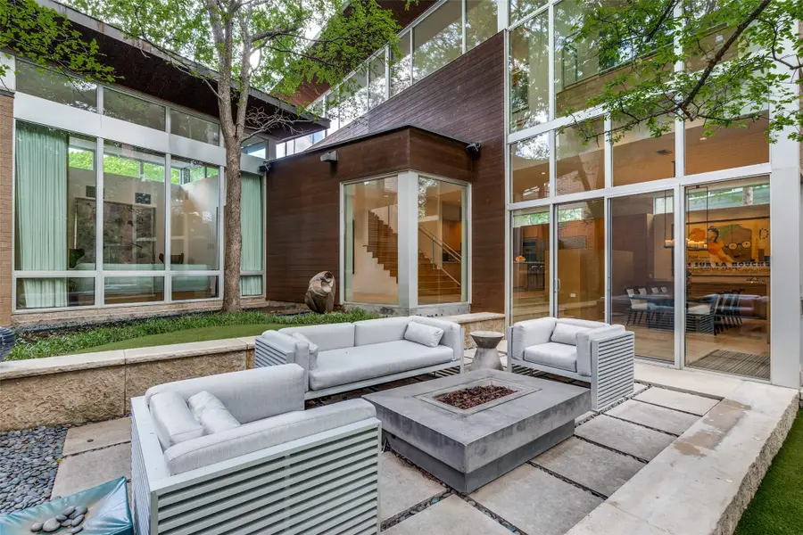 2207 Kessler Woods Court, Dallas, TX 75208 - #2