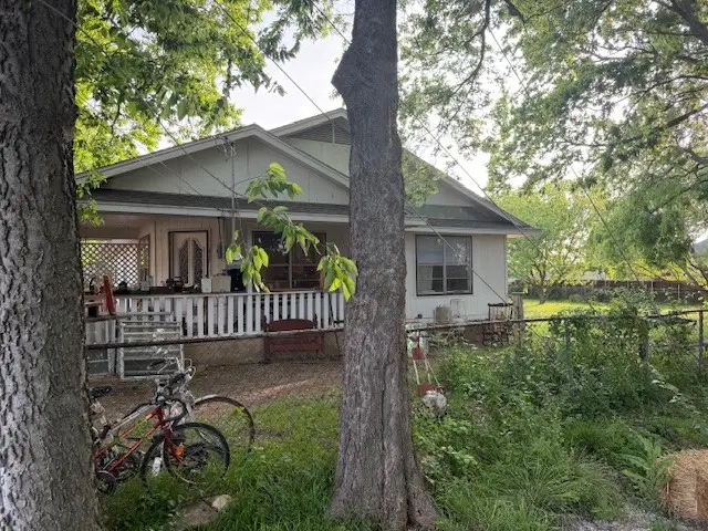 417 W Huffman Street, Krum, TX 76249 - #1