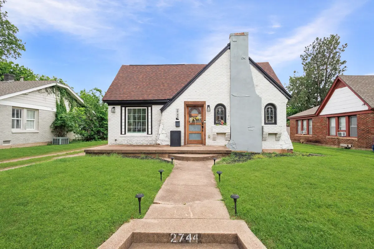 2744 Catherine Street, Dallas, TX 75211 - #1