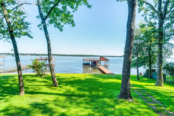 194 Shady Shores Drive, Mabank, TX 75156