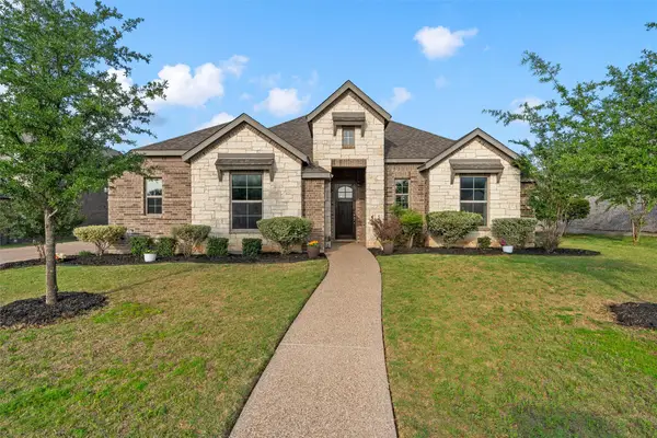 1050 Hesselridge Drive, Hewitt, TX 76643