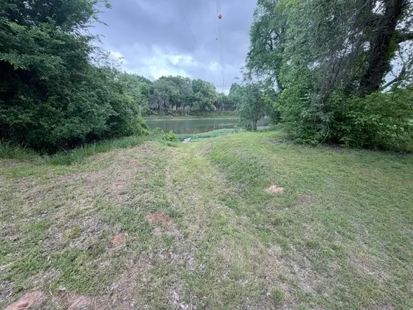 551 County Road 3605, Laguna Park, TX 76634