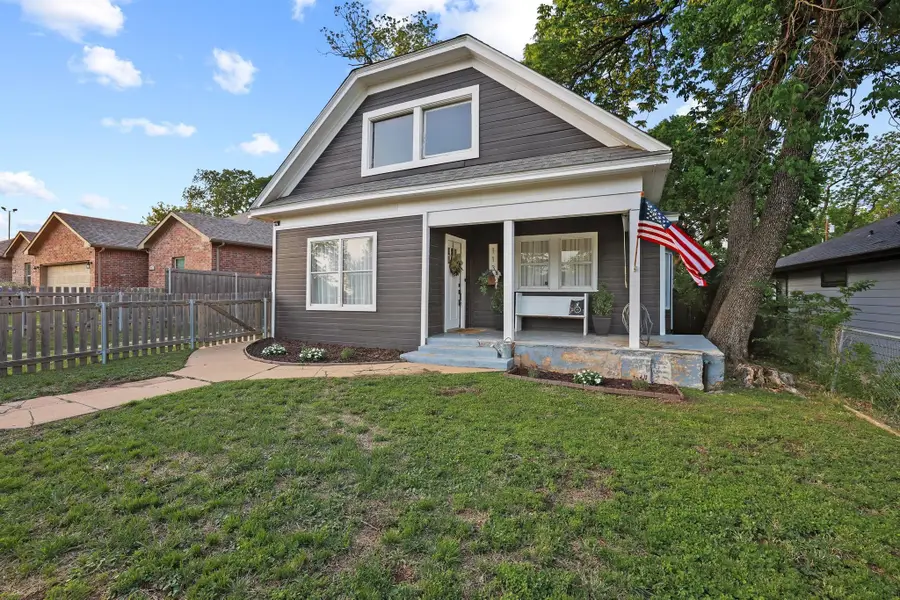 113 W Morton Street, Denison, TX 75021 - #2