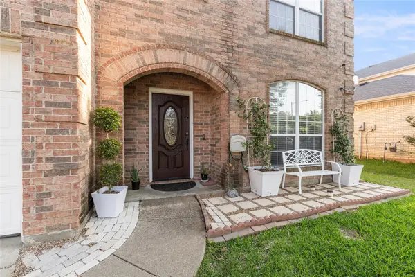 2312 Green Mere Drive, Arlington, TX 76001