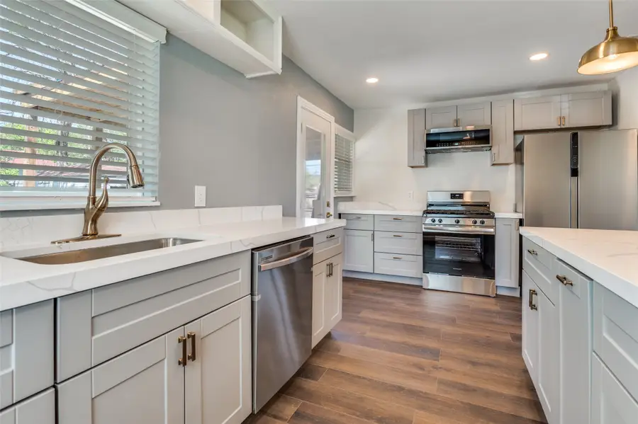 711 Winston Street, Dallas, TX 75208 - #2