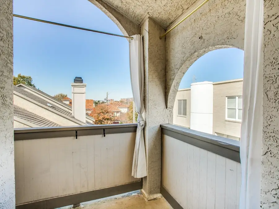 4102 Buena Vista Street #10, Dallas, TX 75204 - #3