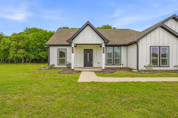 6106 Moose Drive, Granbury, TX 76048
