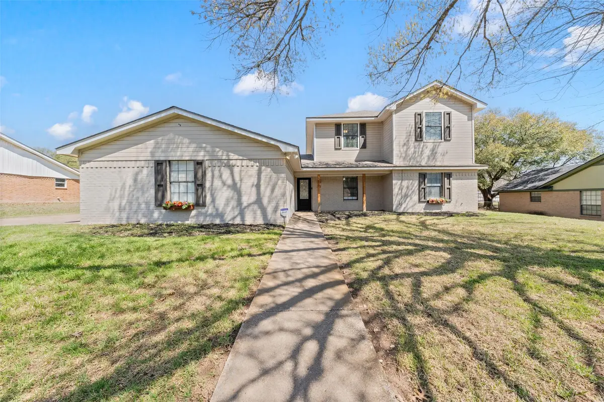 216 Hillside Drive, Hewitt, TX 76643 - #1