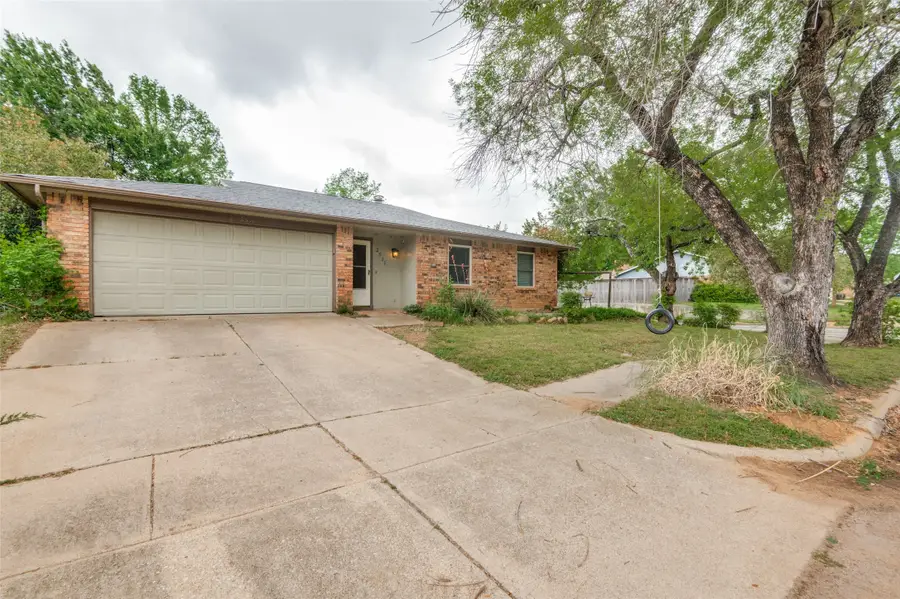 2511 Ridgemoor Court, Arlington, TX 76016 - #2