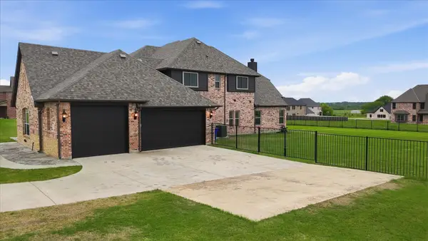 1053 Hickory Lane, Howe, TX 75459