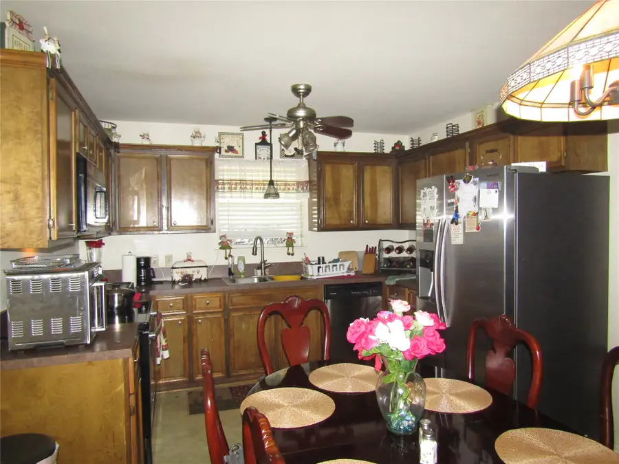 109 E Drane Avenue, Corsicana, TX 75110 - #3