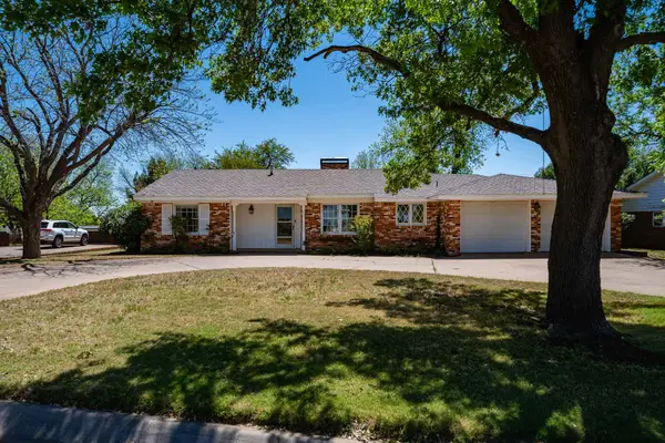 1902 Country Club Drive, Sweetwater, TX 79556