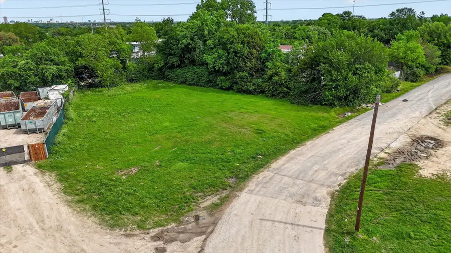 3807 Arocha Drive, Dallas, TX 75216 - #2