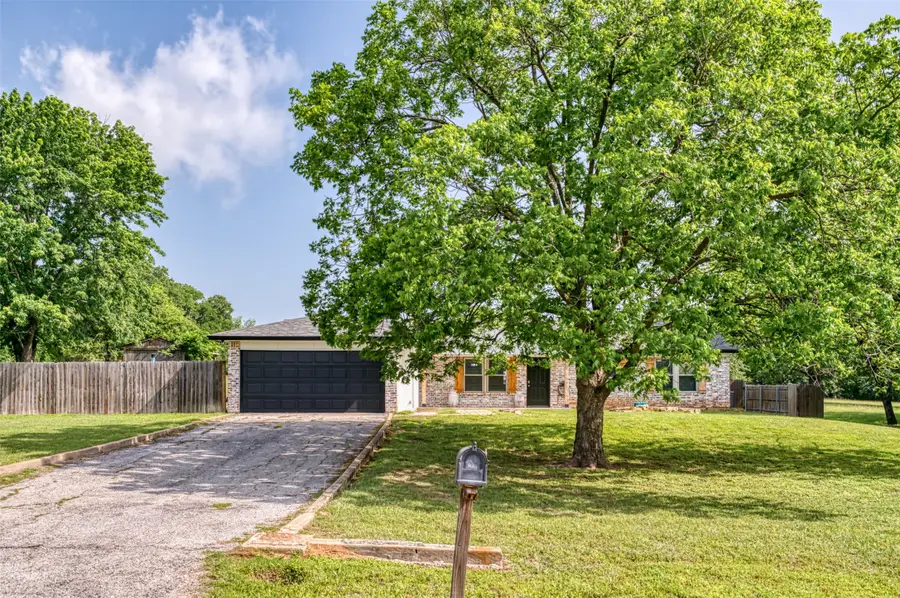 2268 Tanglewood Street, Weatherford, TX 76085 - #2