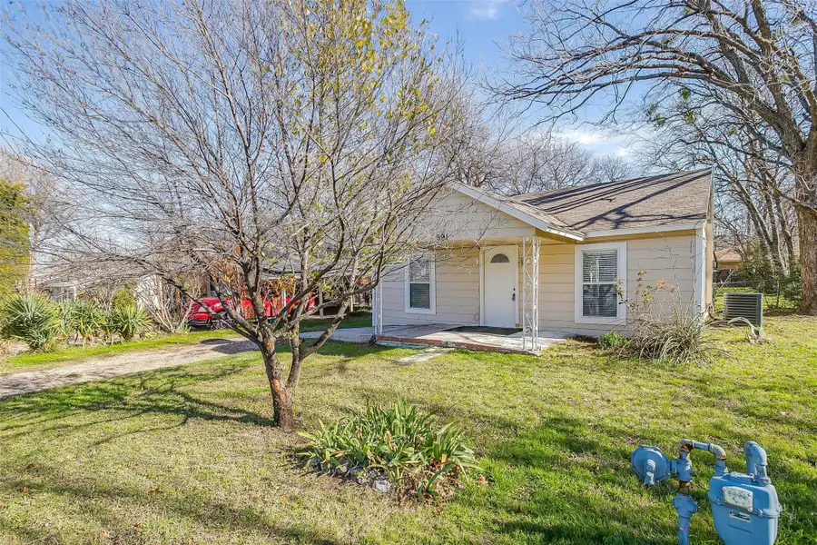 691 Meadow Park Drive, White Settlement, TX 76108 - #3