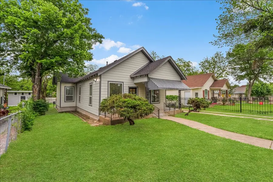 2404 Gould Avenue, Fort Worth, TX 76164 - #2