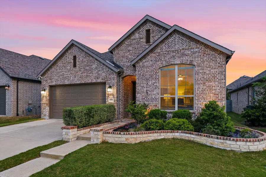 812 Hawks Way, Argyle, TX 76226 - #2