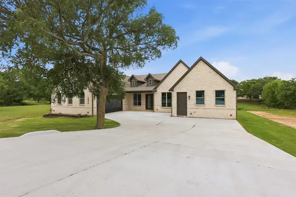 7016 Westover Drive, Granbury, TX 76049