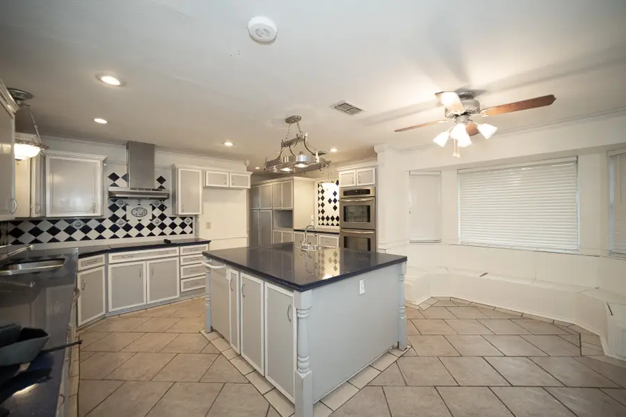 515 Crestwood Drive, Eastland, TX 76448 - #3