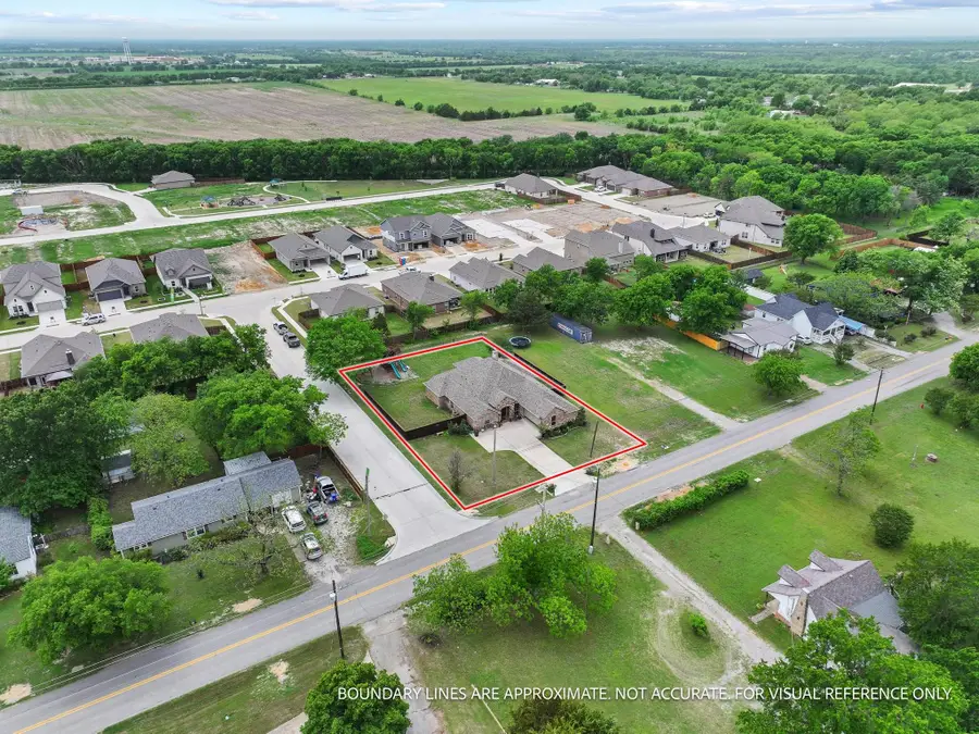 603 E Saunders Street, Trenton, TX 75490 - #3