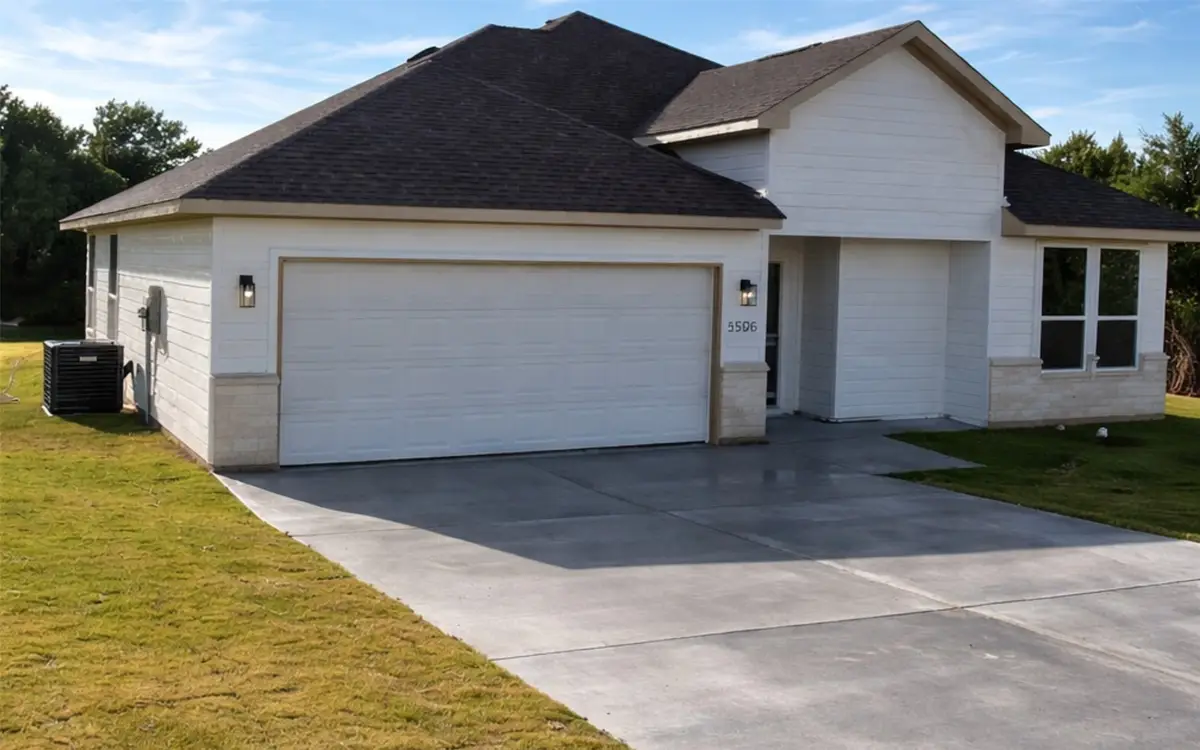 5506 Firewood Trail, Granbury, TX 76048 - #1