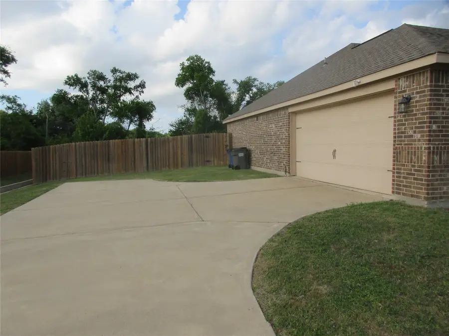 711 Milas Lane, Glenn Heights, TX 75154 - #2