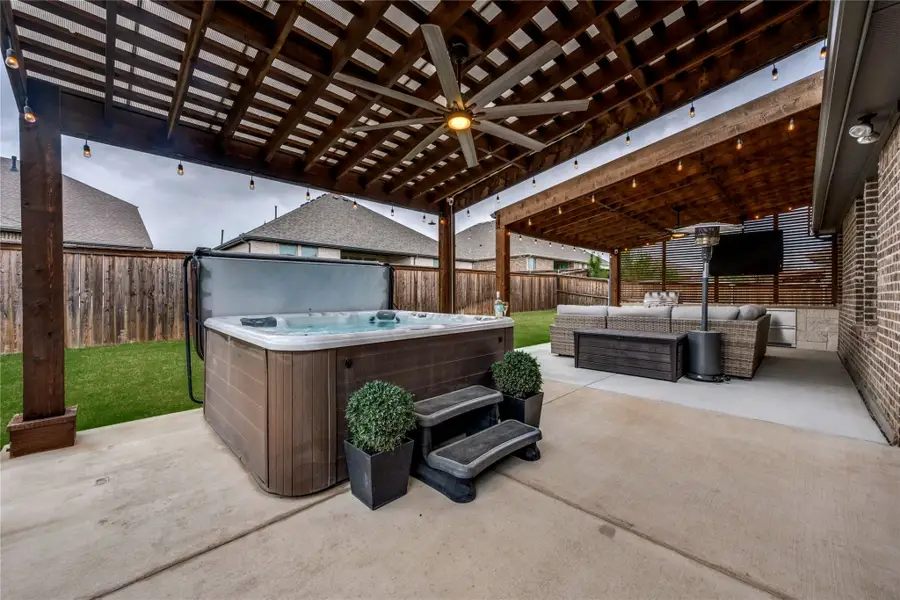 5405 High Pointe Drive, Haltom City, TX 76137 - #2