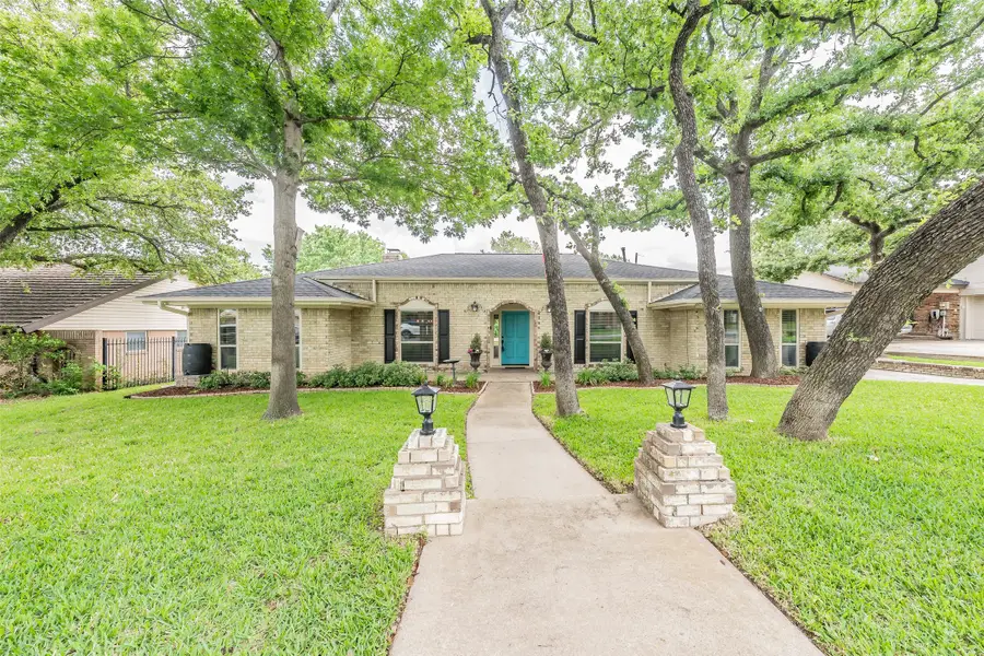 2872 Winterhaven, Hurst, TX 76054 - #2