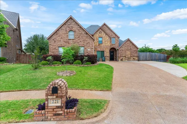 221 Adventus Court, Mansfield, TX 76063